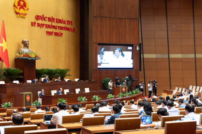 Vietnam's National Assembly Reviews Approval of Agreements Related to the Ninh Thuan Nuclear Power Project on the Afternoon of August 11