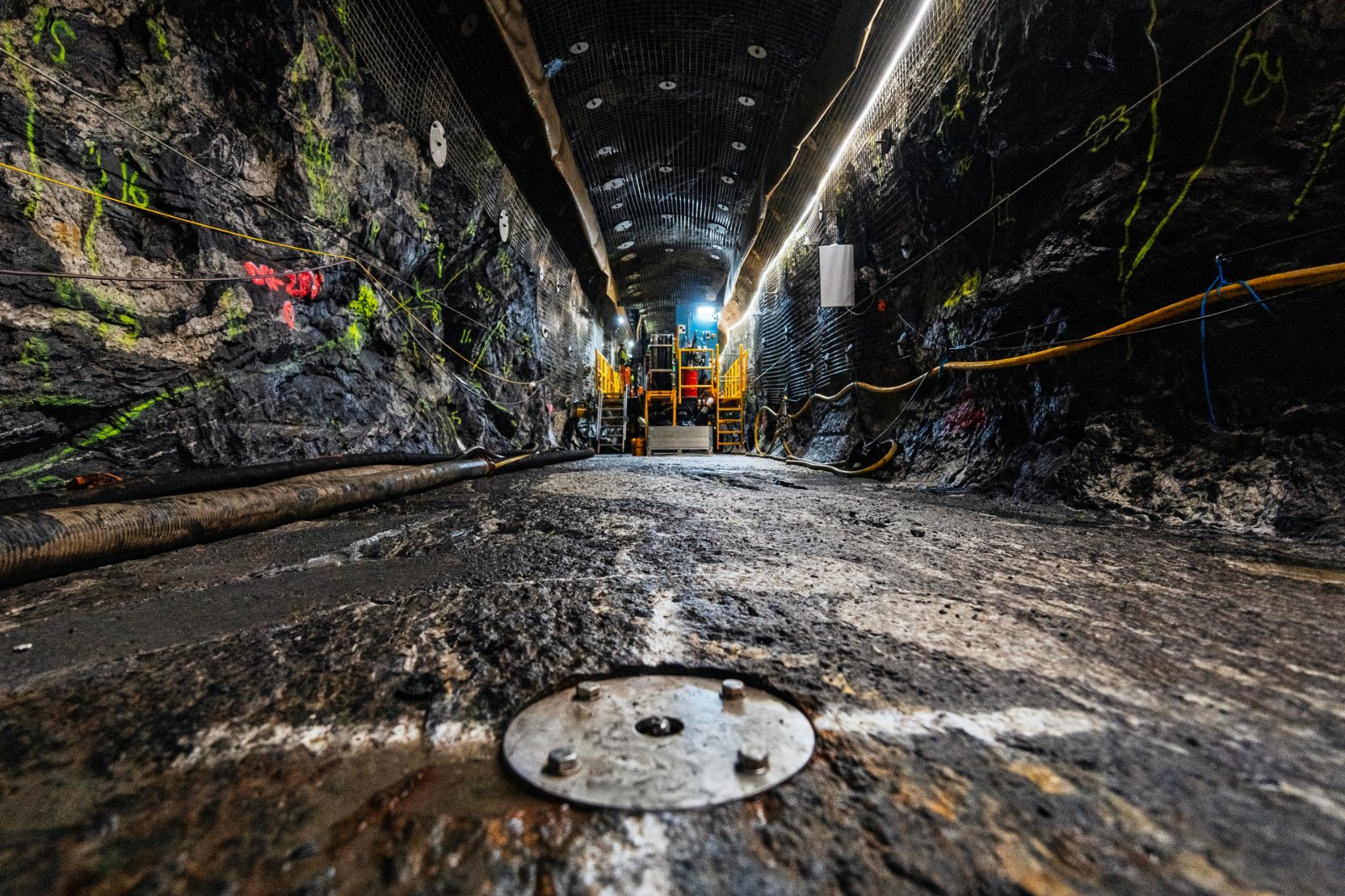Début du forage du premier alvéole de stockage dans l'installation finlandaise de stockage final de combustible usé d'Onkalo