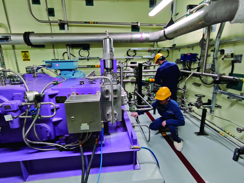 Préparatifs en vue du premier chargement de combustible nucléaire pour l'unité 2 du projet nucléaire de Sanao
