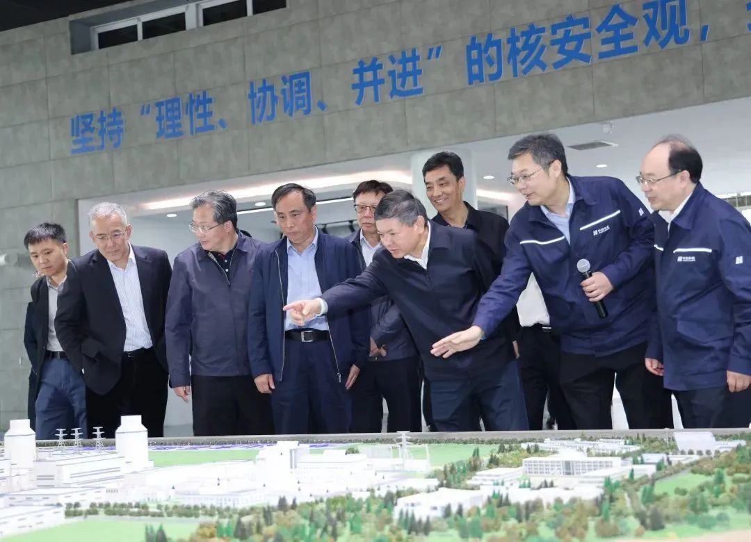 生态环境部部长黄润秋到石岛湾核电厂调研