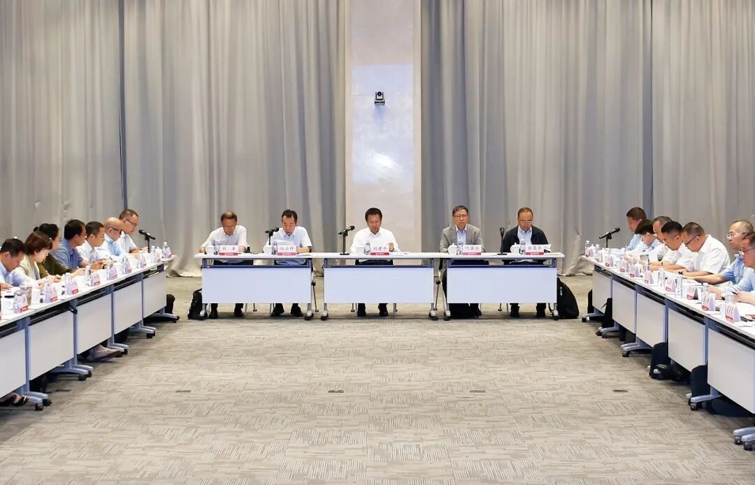 中核集团举办2026年健全人才教育培养体系座谈会暨第二家“工匠学院”揭牌仪式