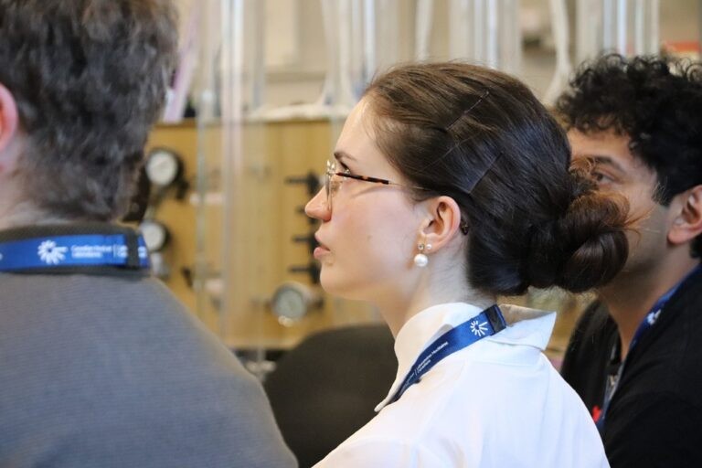 Des doctorants britanniques participent à une formation pratique en énergie nucléaire au laboratoire nucléaire canadien
