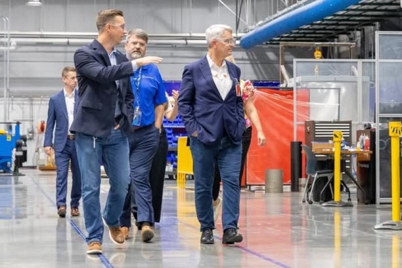 Le directeur de l'Administration nationale de sécurité nucléaire des États-Unis, Brandon Williams, visite Kairos Power pour examiner la technologie des SMR