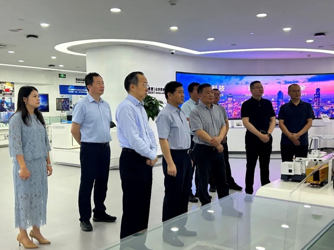 L'Association chinoise des ports et postes frontières visite Nuctech pour une enquête sur la coopération en matière de ports intelligents et de contrôles de sécurité