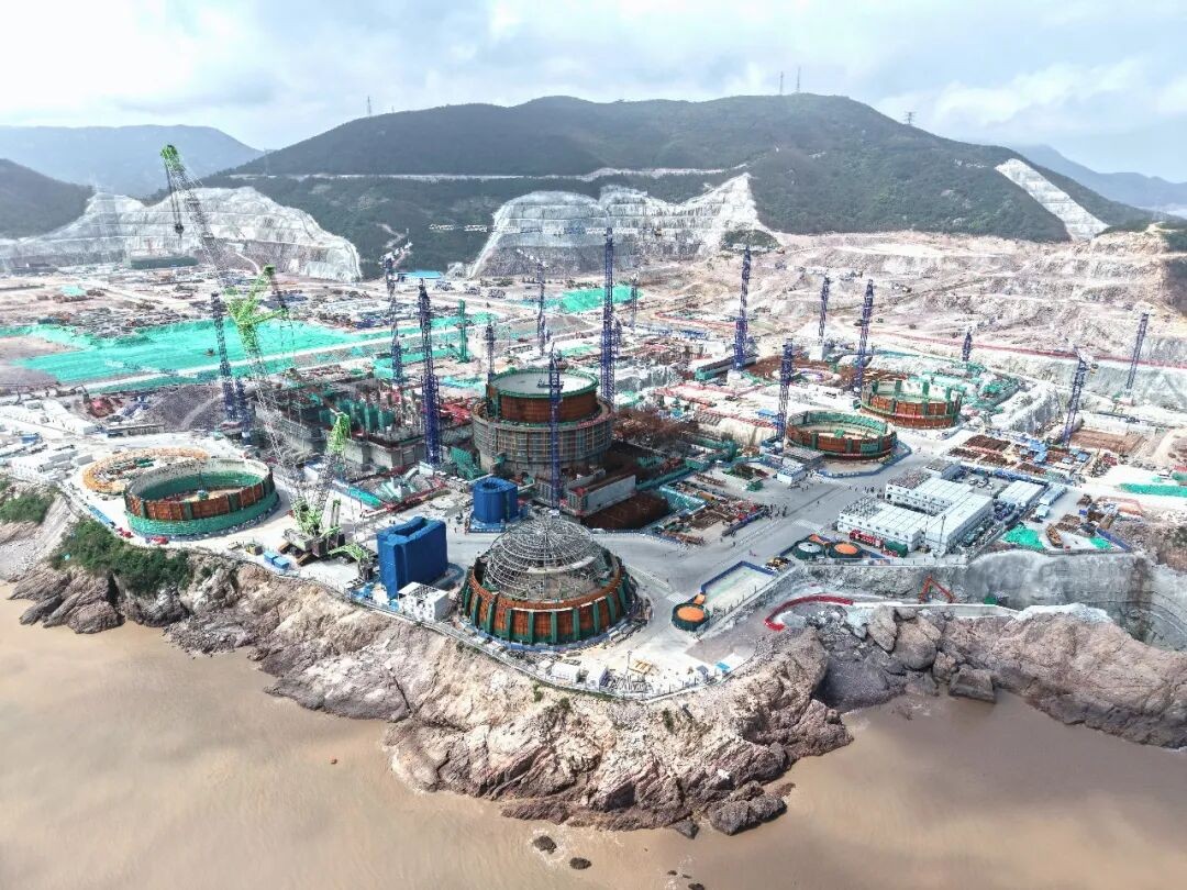 Démarrage des travaux de nivellement et d'excavation du projet de démonstration de la version 2.0 du Hualong One de la phase II de la centrale nucléaire de Jinqimen dans le Zhejiang