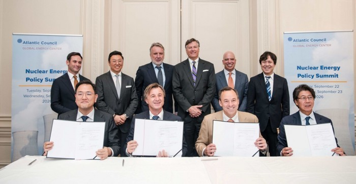 Samsung C&T s'associe à GE, Hitachi et Synthos pour pénétrer le marché européen des petits réacteurs modulaires