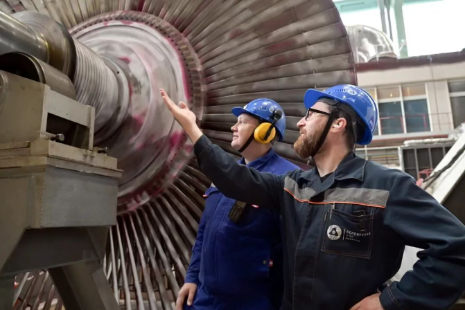 Après maintenance, la tranche n°3 de la centrale nucléaire de Beloïarsk équipée du réacteur BN-600 atteint sa pleine puissance et met en service une nouvelle pompe électromagnétique à sodium liquide