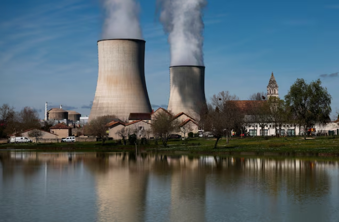 EDF envisage d'accélérer son plan d'adaptation climatique : les températures extrêmes estivales forcent l'accélération de la rénovation des unités nucléaires