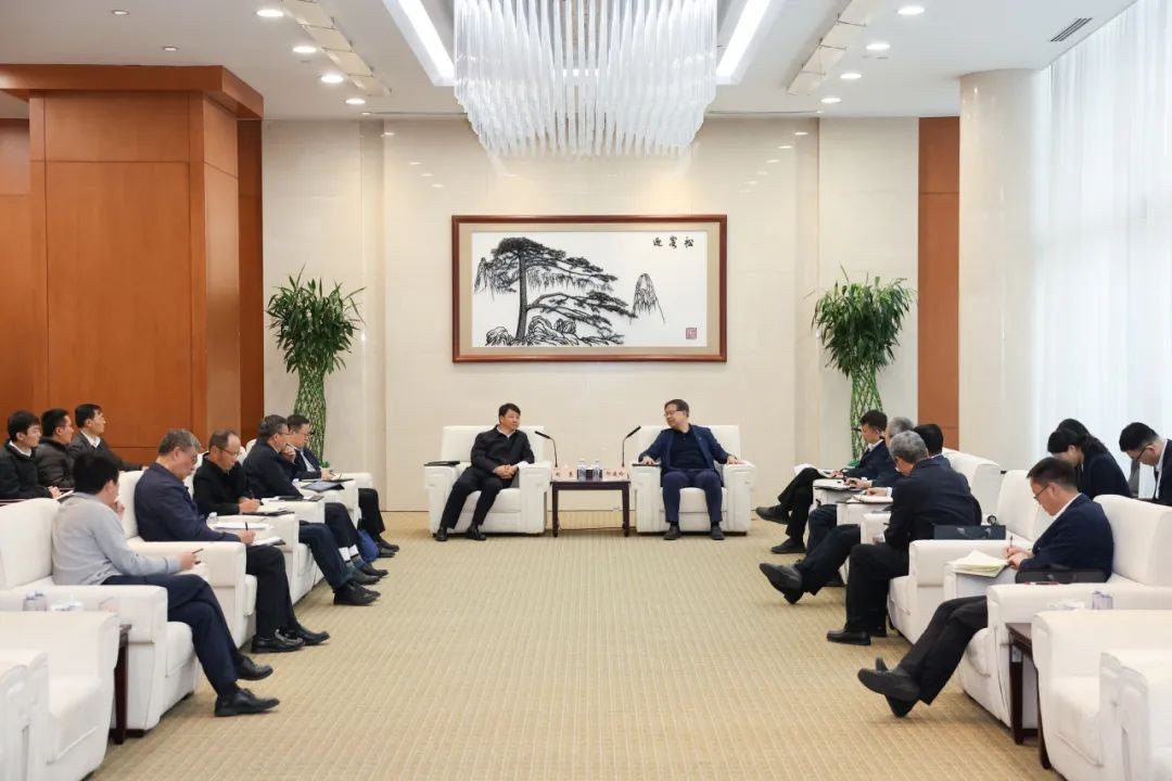 邓建玲会见云南省副省长刘勇
