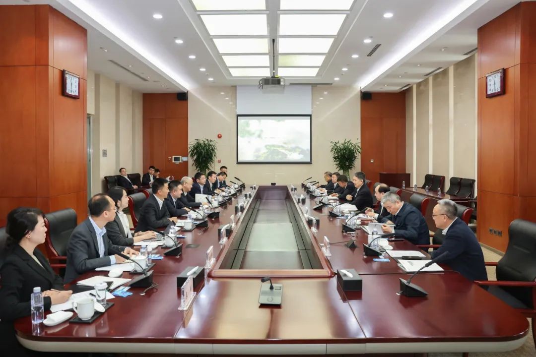温枢刚会见隆基绿能总裁李振国一行
