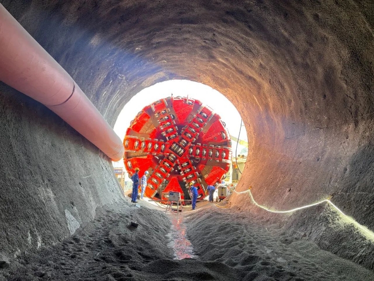 “神盾一号”掘进漳州核电排水隧洞3号洞过千环