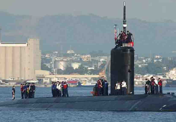 美海军“斯克兰顿”号核潜艇抵达横须贺港，为2026年第六次核动力舰船入港