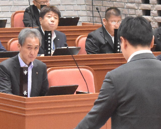 日本茨城县常陆大宫市议会讨论核废料处置场文献调查请求