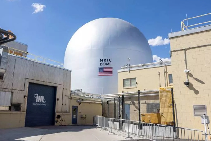 Deployable Energy 1MW微型反应堆UNB完成初次临界：排定2027年入驻INL穹顶测试台开展全功率试验
